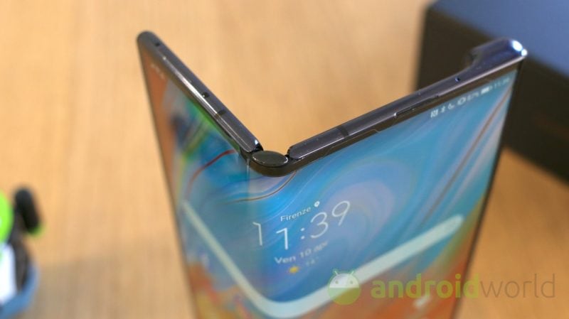 Huawei cambierà piega per il suo foldable con il prossimo Mate X2