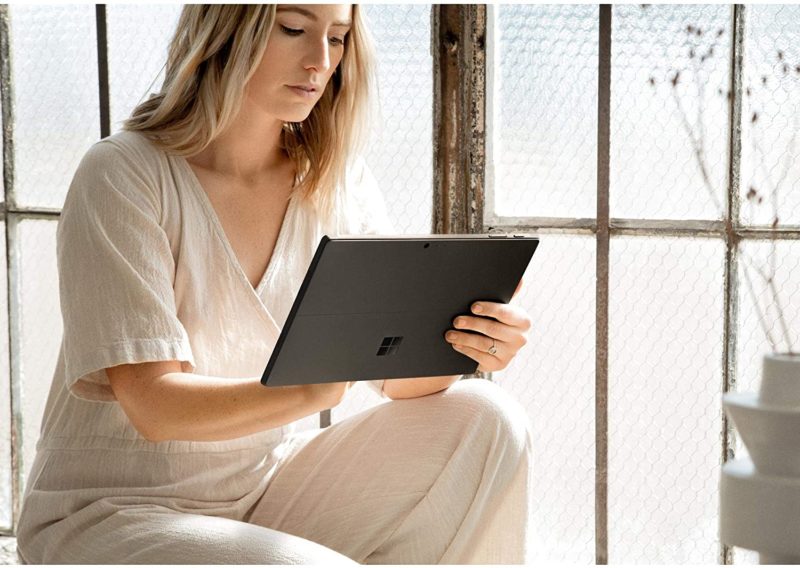 Microsoft Surface Pro 6 torna in sconto: il miglior prezzo per la versione Intel i7 (aggiornato)