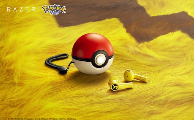 L&#039;edizione speciale (a tema Pikachu) degli auricolari Razer si ricarica in una Poké Ball (foto)