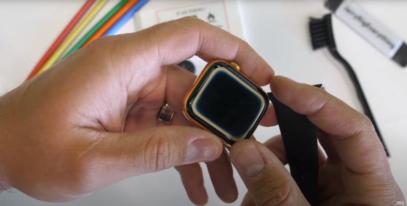 Un Apple Watch in oro 24 carati è rimasto 9 mesi sott&#039;acqua: è possibile resuscitarlo? (video)