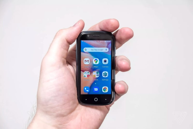Jelly 2 è uno smartphone moderno nel corpo di un telefono di 10 anni fa
