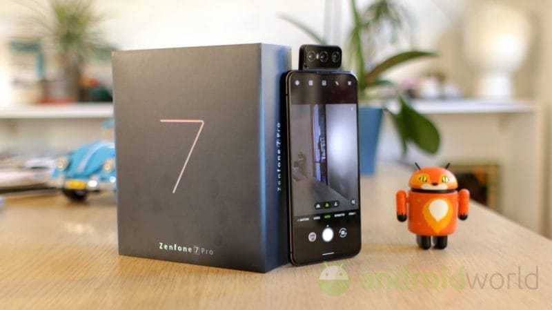 ASUS Zenfone 7 Pro, unboxing e anteprima (video)