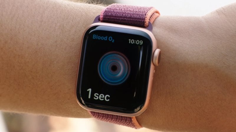 Apple Watch Series 6 ufficiale: punta forte sulla salute con nuovi sensori (foto)