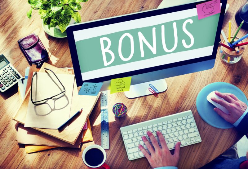 I beneficiari del bonus 500€ per PC e Internet sono costretti a scegliere la connessione più veloce disponibile