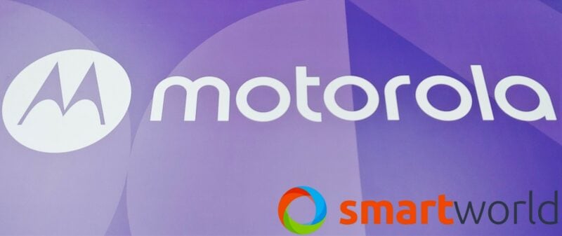 Che brava Motorola: ecco il suo caricatore wireless che sembra magico (video)