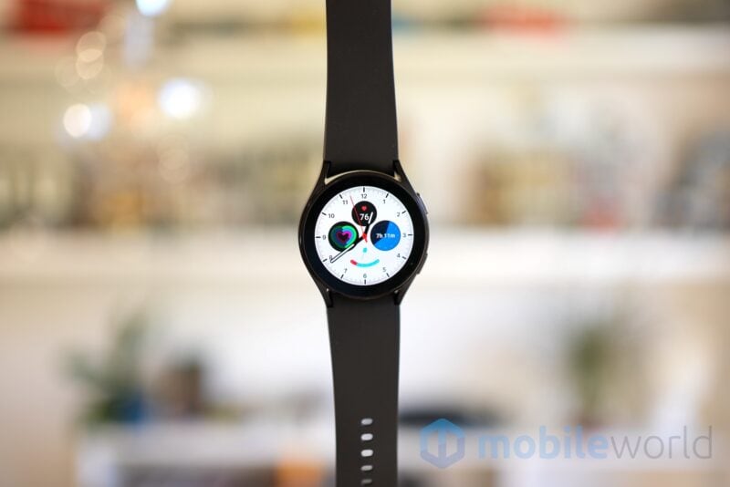 Galaxy Watch 4 si aggiorna per Samsung Health e non solo